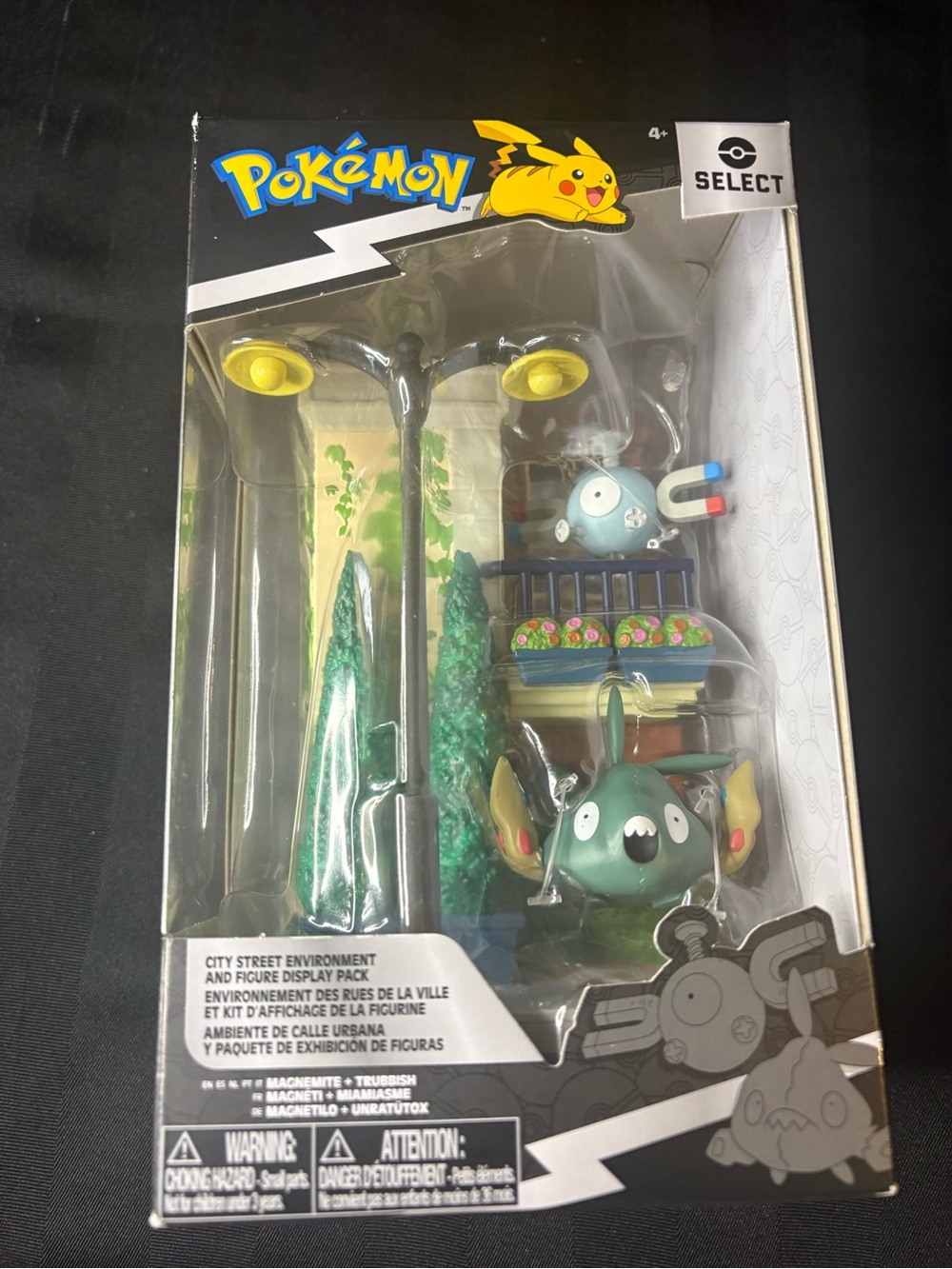 Pokemon Select City Street environment and figure display pack
